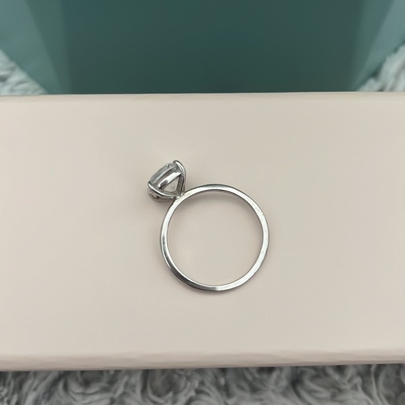 Everly Rings- Mila Ring - Picture 3 of 4